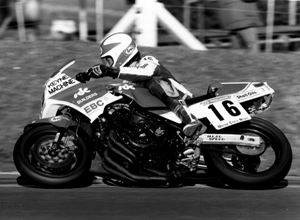 FZ750 Yamaha Superstock - Snetterton - 1985
